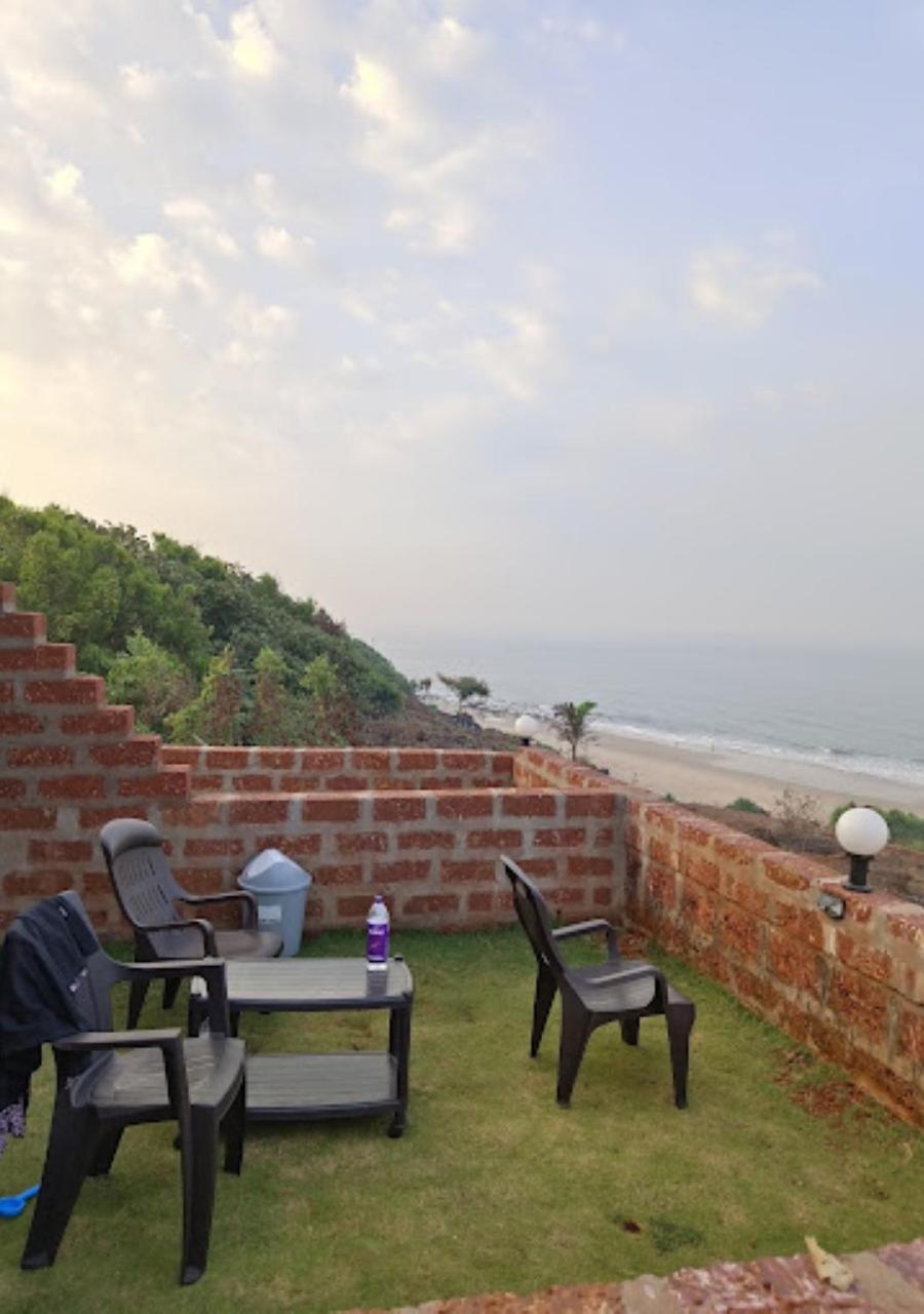 Sea King Beach Resort Ганпатипуле Екстериор снимка