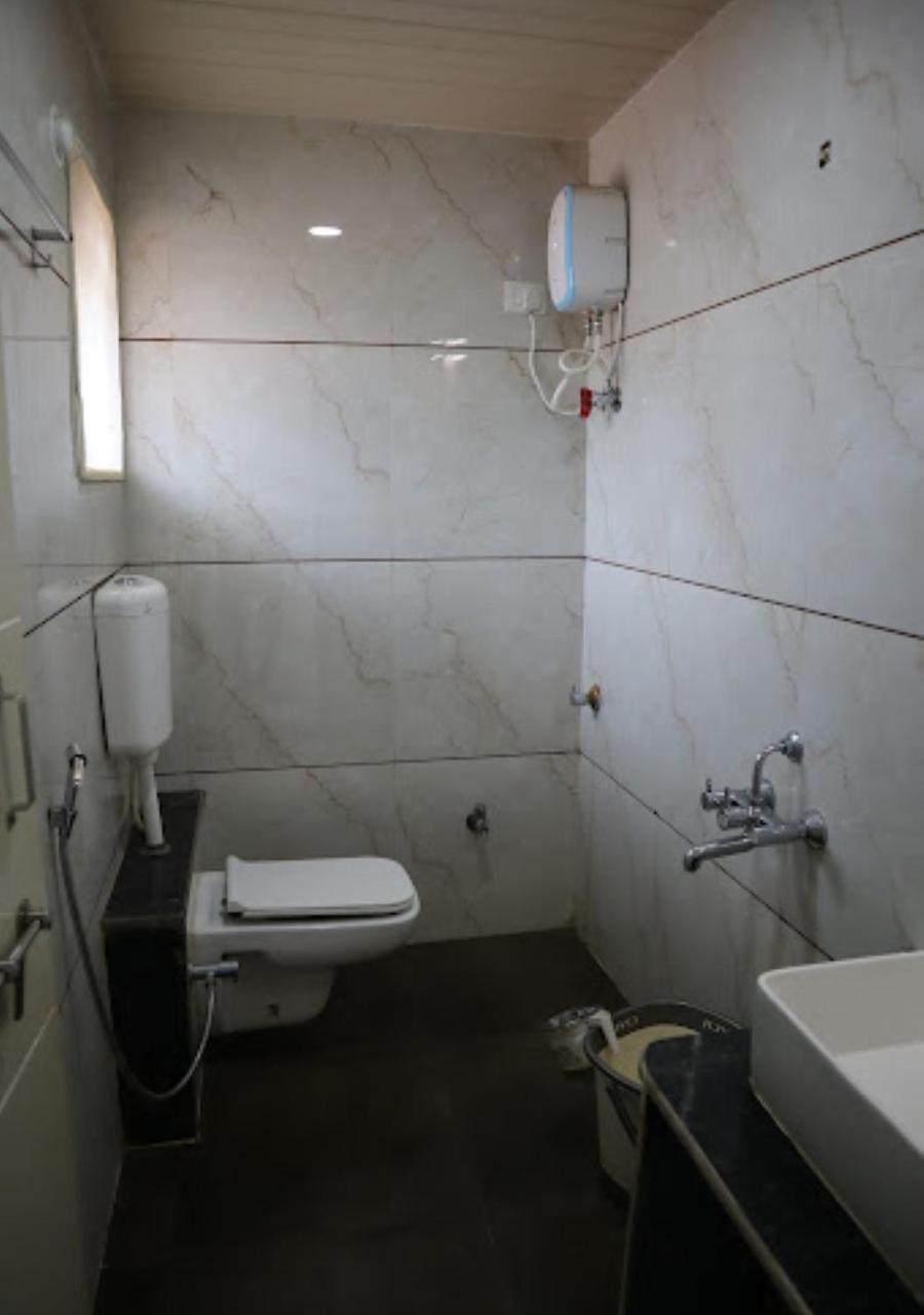 Sea King Beach Resort Ганпатипуле Екстериор снимка