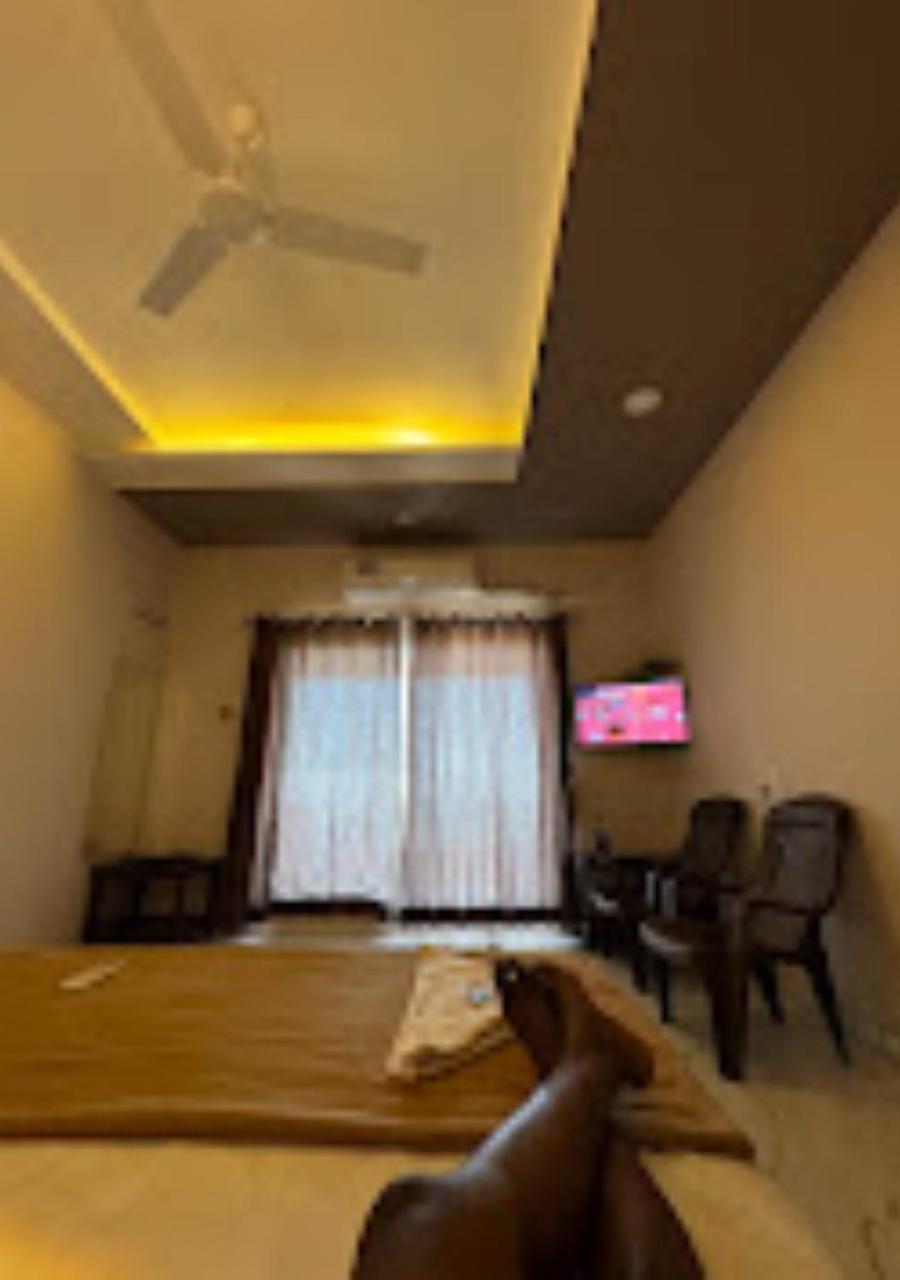 Sea King Beach Resort Ганпатипуле Екстериор снимка